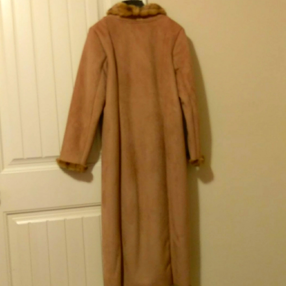 Coat - Picture 2 of 2